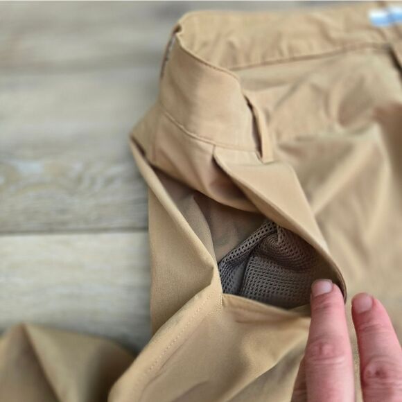 Columbia shorts size 36 quick dry material 10" Length tan colored - Picture 8 of 10